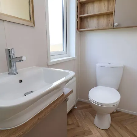 Fir * ウィットビー